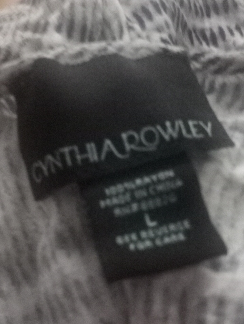👠CYNTHIA ROWLEY Tank Top👠 - Picture 3 of 3
